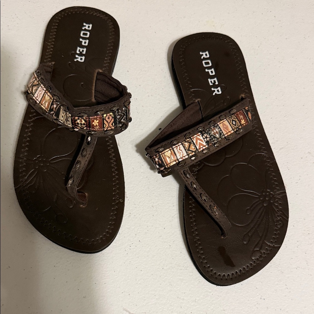 Roper Brown Beaded Toe-Post Sandals
